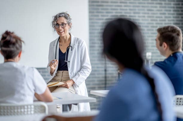 Which Colleges With the Best Nursing Programs Should Aspiring Nurses Consider in 2026?